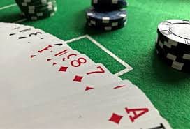 gamexbet প্ল্যাটফর্মে বিঙ্গো খেলার ধাপগুলো অনুসরণ করছেন একজন খেলোয়াড়